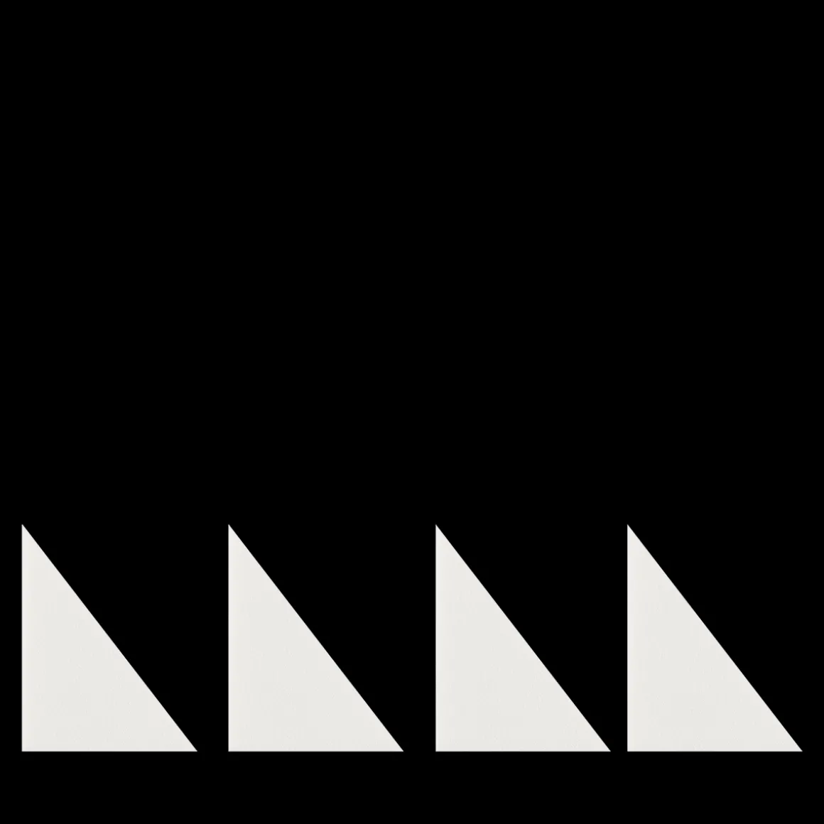 triangular_foundation_sponges_0.webp KIKO Milano triangular foundation sponges^ Applicateurs Et Miroirs